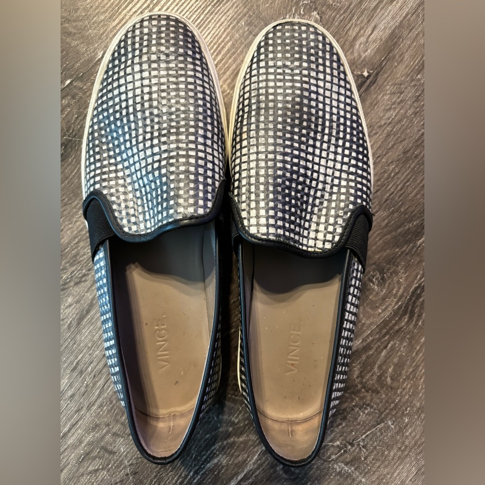 Vince Women’s  Size 8 Black and White Patterned Slip-On Loafers